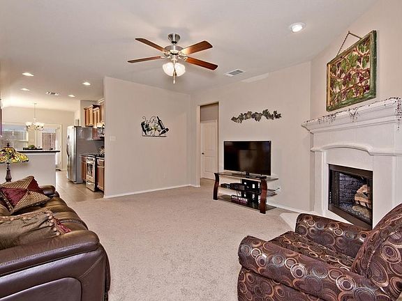 2nd image of 9821 Cottontail Ln