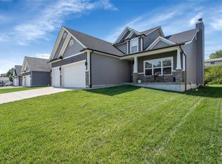 1173 Foxwood Estates Dr, Arnold, MO 63010