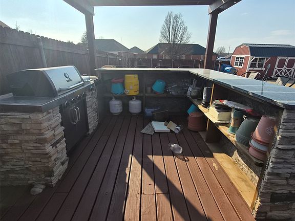 5th image of 1400 Monarch Dr