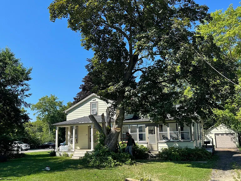 341 Zion St — Photo 16