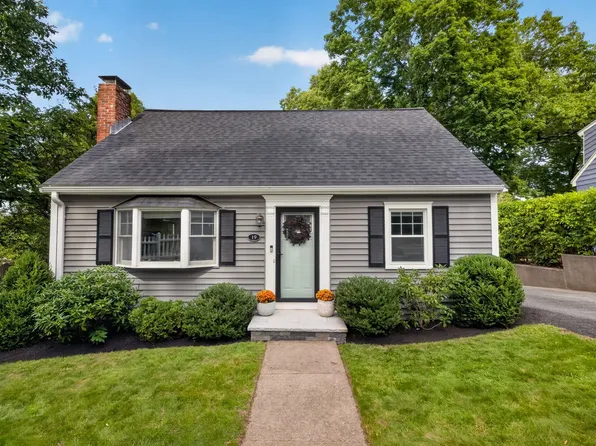 19 Bellaire Rd, West Roxbury, MA 02132