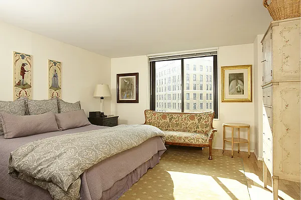 Sold by Stribling | media 15