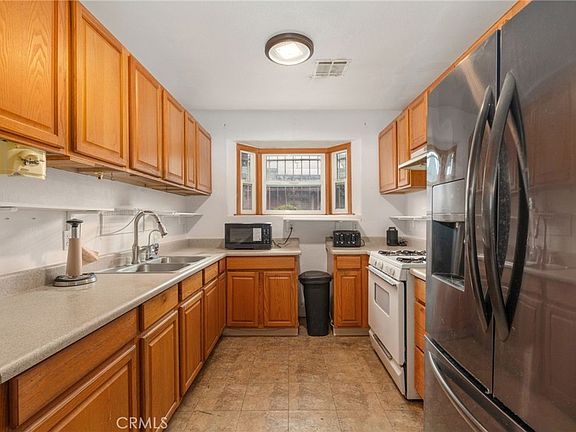 5th image of 549 E Rhea St
