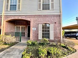 3 bed, 2.5 bath, 1435 sqft, $2,200 — Photo 2