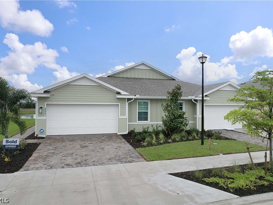 1st image of 44442 Palm Frond Dr
