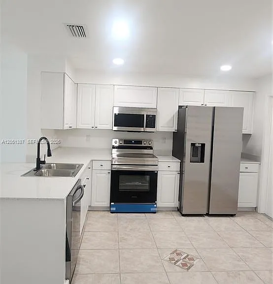 1599 Veracruz Ln — Photo 7