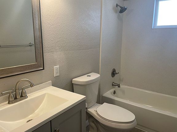 4th image of 794 Deland Ave #3