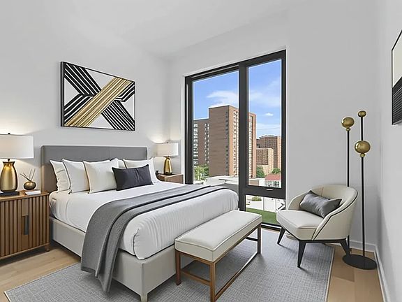 4th image of 280 W 132nd St #204
