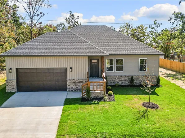 9 Cromarty Dr, Bella Vista, AR 72715