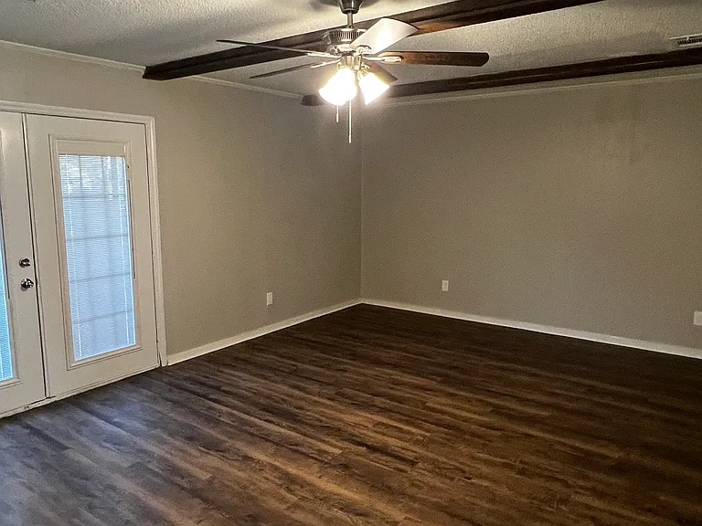 8803 Patricia Lynn Ln — Photo 5