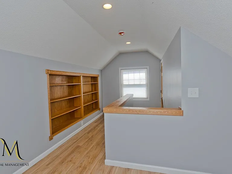 320 Island Pond Rd — Photo 17
