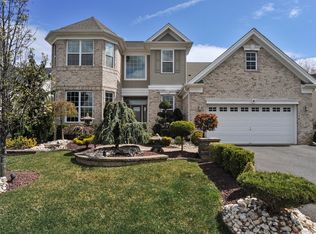 184 Tournament Dr, Monroe Township, NJ 08831