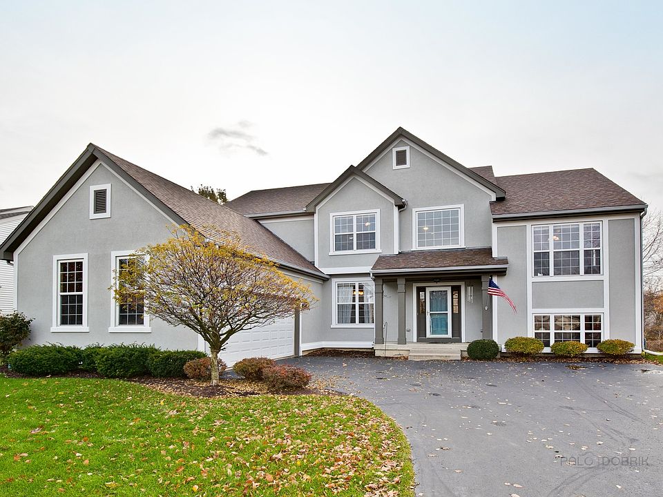 1st image of 901 Eaton Ln