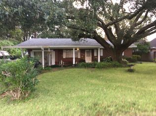 112 Plantation Dr, New Iberia, LA 70563