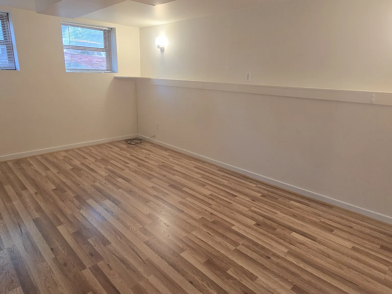 2 bed, 1000 sqft, $1,985 — Photo 4