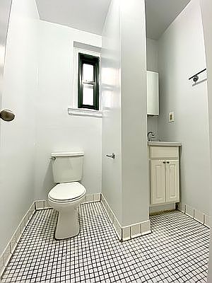 5th image of 519 E 78th St APT 3g