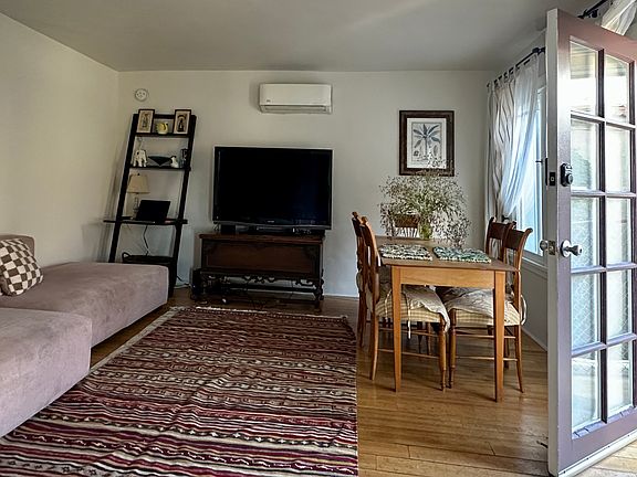 4th image of 1623 Grafton St #1621-1/4