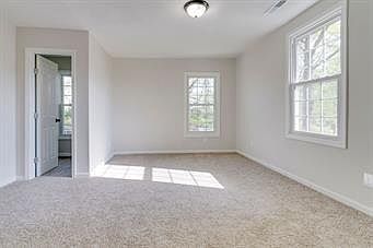 5th image of 407 Olive St