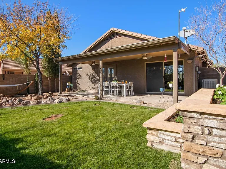 6494 S Foothills Dr — Photo 35