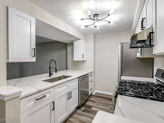 2nd image of 1879 Ridge Meadow Ct