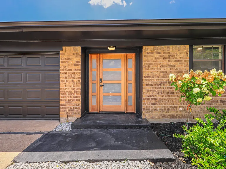 2212 Benbrook Dr — Photo 28