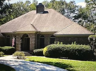 105 Club Place Ct, Warner Robins, GA 31088