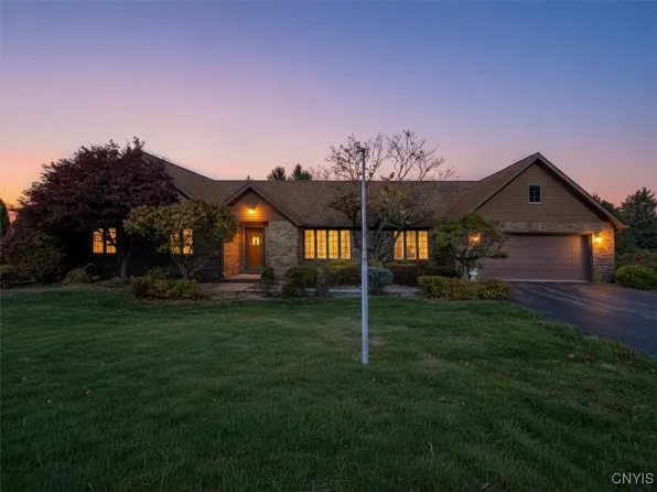 462 Foxwood Ter, Oneida, NY 13421