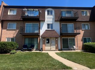 9480 Bay Colony Dr APT 2N, Des Plaines, IL 60016