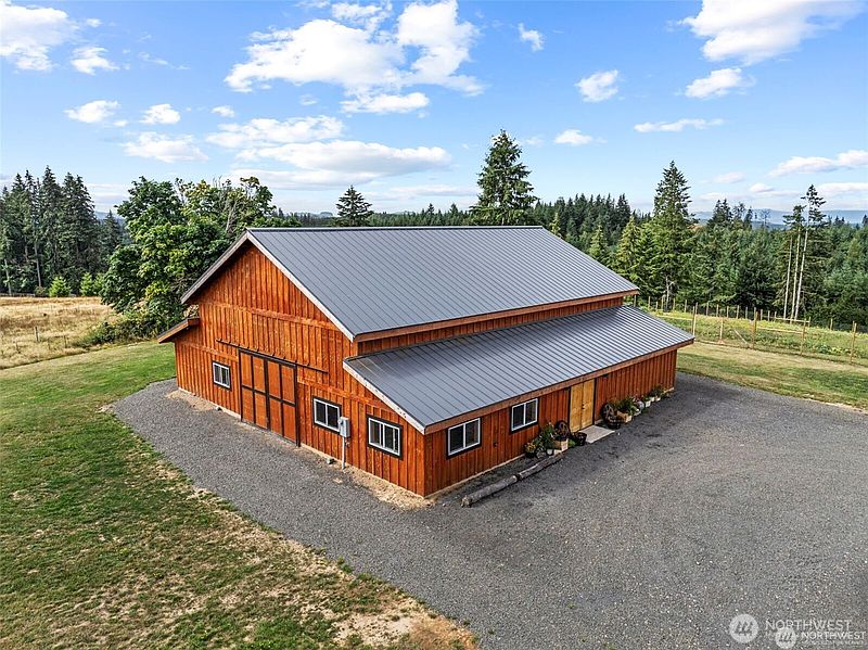 4th image of 601 George Taylor Road