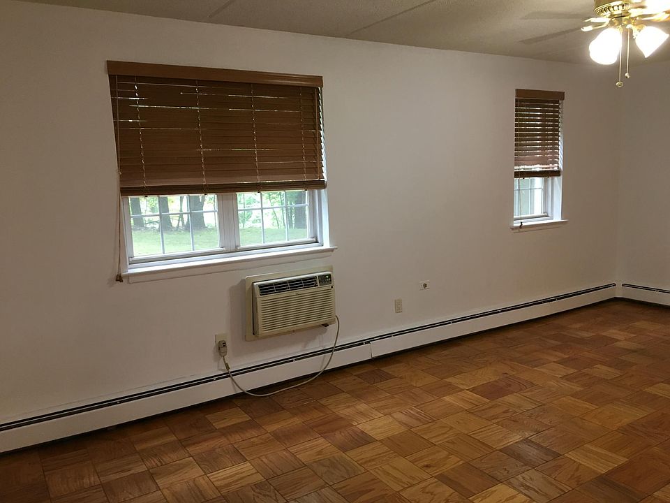 1st image of 1 Consulate Dr APT 1B