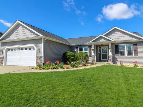 315 Rosewood Ave, Lake Mills, WI 53551