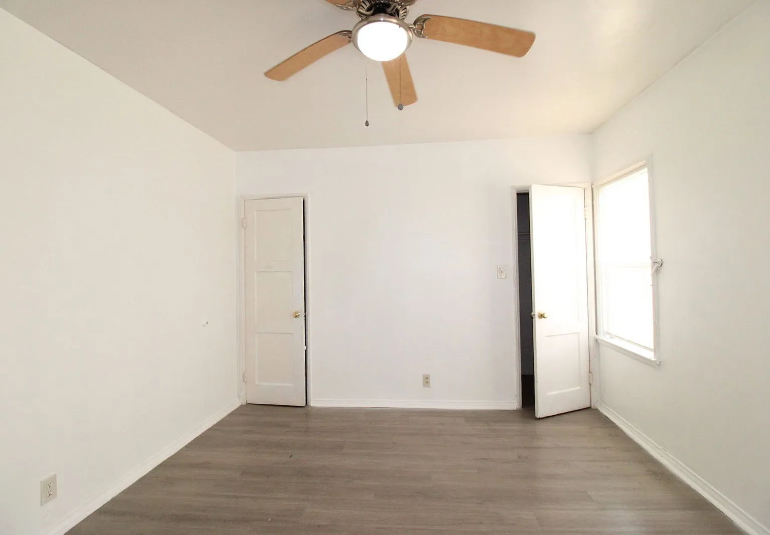 2 bed, 1.0 bath, $2,495 — Photo 4