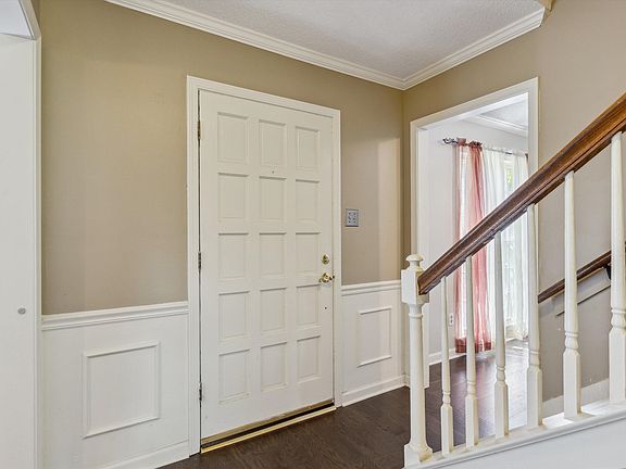 5th image of 2250 Woodside Dr
