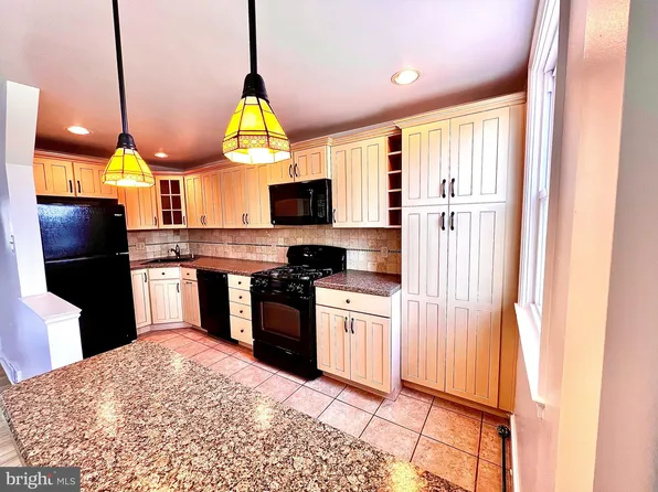 1064 Stratford Rd, Glenolden, PA 19036