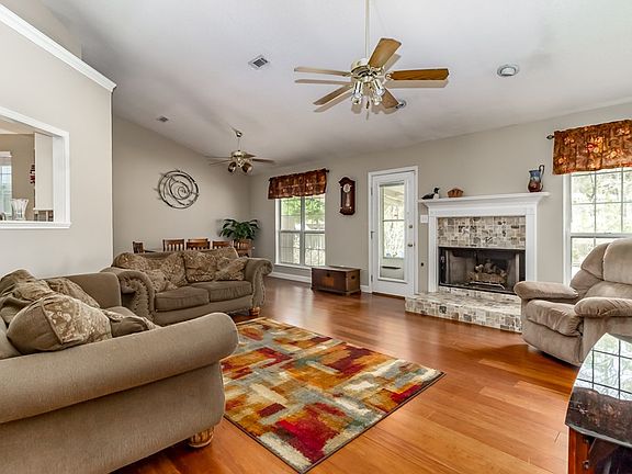 5th image of 4695 Walnut Hill Dr