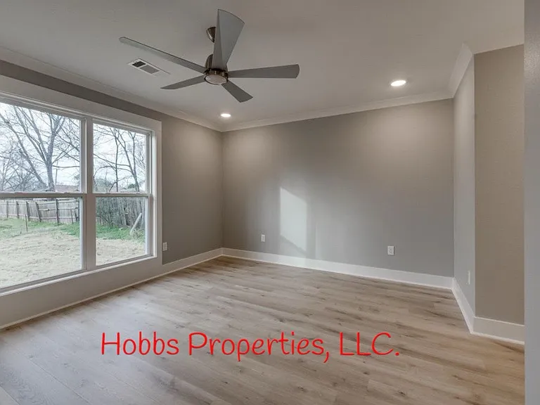 209 N Griffin St — Photo 8