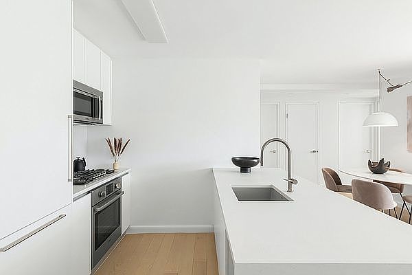 1st image of 1 Union Sq S #15O