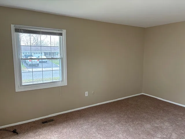 70 Eddington Ln — Photo 24