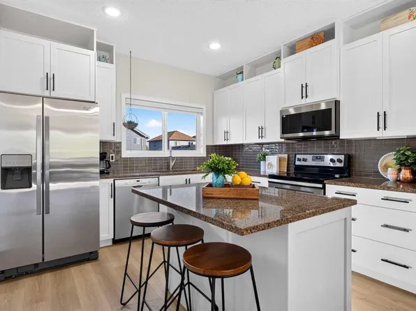 1276 W Reunion Pl NW, Airdrie, AB T4B 0Z5