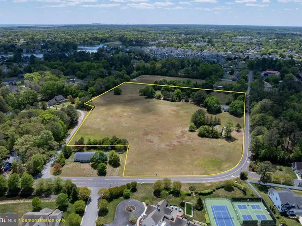 37186 Club House Rd, Ocean View, DE 19970