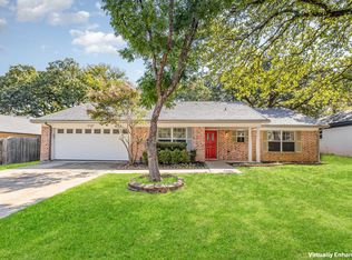 4209 W Pleasant Forest St, Arlington, TX 76015