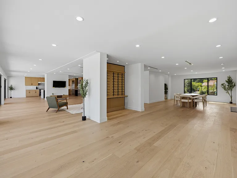 18101 Green Meadow Dr — Photo 31