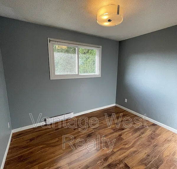 2433A Sexsmith Rd — Photo 9