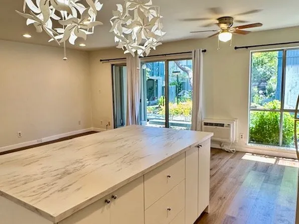 1036 Oak Grove Rd #63, Concord, CA 94521