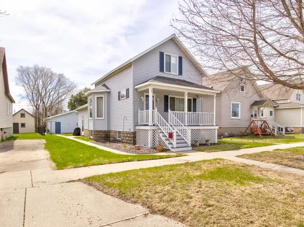 429 Terrace Ave, Marinette, WI 54143