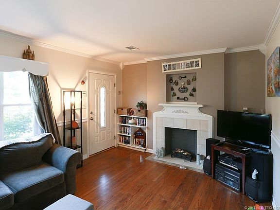 2nd image of 1430 S Braden Ave