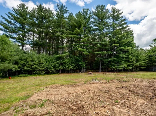300 Hubbard Road, Lebanon, ME 04027