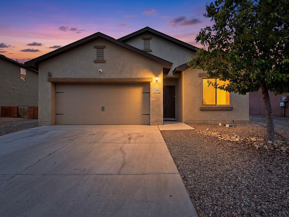 1st image of 2923 Bosque De Oro Dr SW