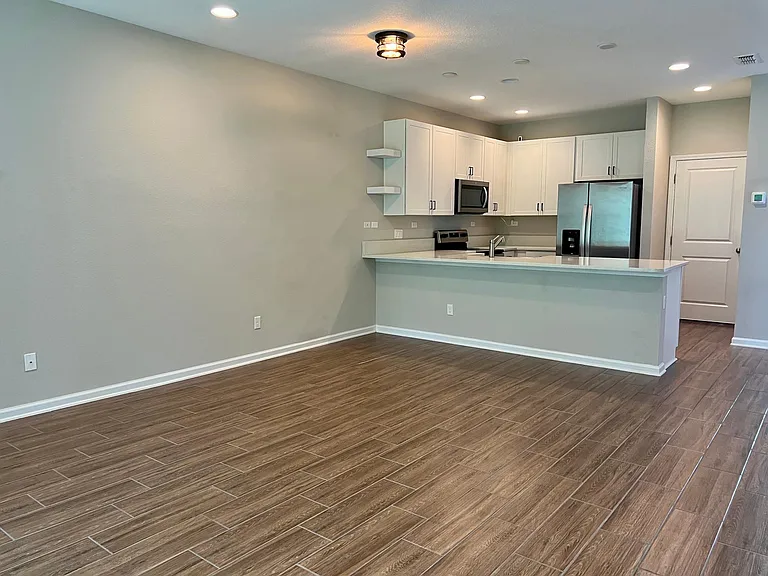 7155 Jareth Dr — Photo 4