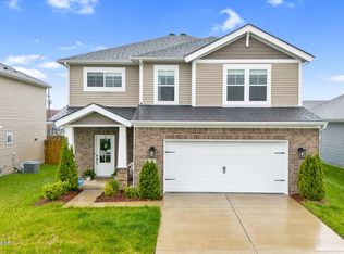 6417 Oak Village Dr, Louisville, KY 40228